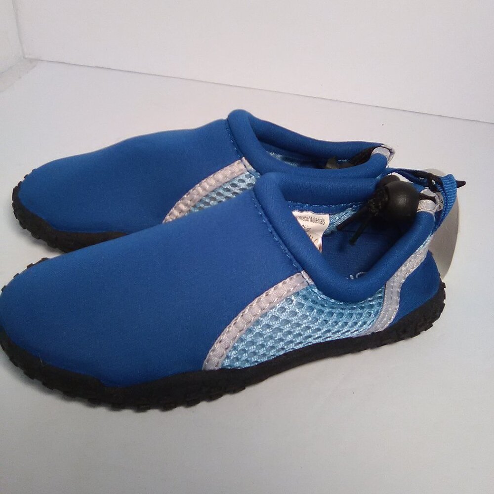 Chatties Toddlers/Boys Aqua Water Shoes Color Blue/ Black Size 9/10 NWT